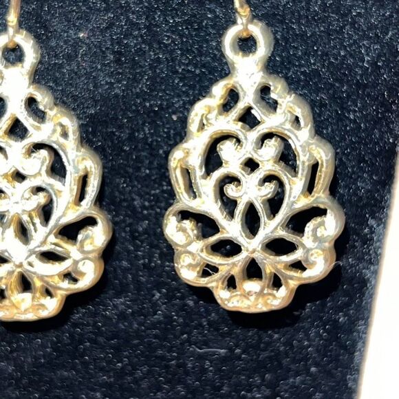 Moroccan Style Gold Tone Filagree Dangle Earrings - Picture 3 of 6